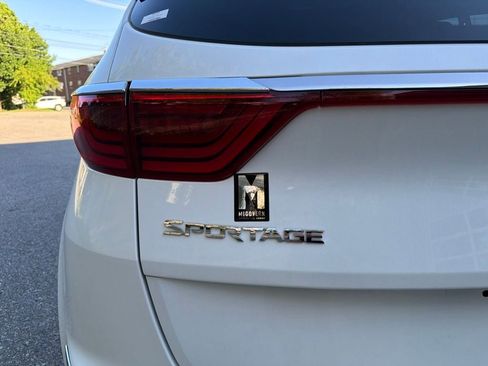 Used 2019 Kia Sportage EX w/ EX Sport Appearance Package AWD/4WD image 11