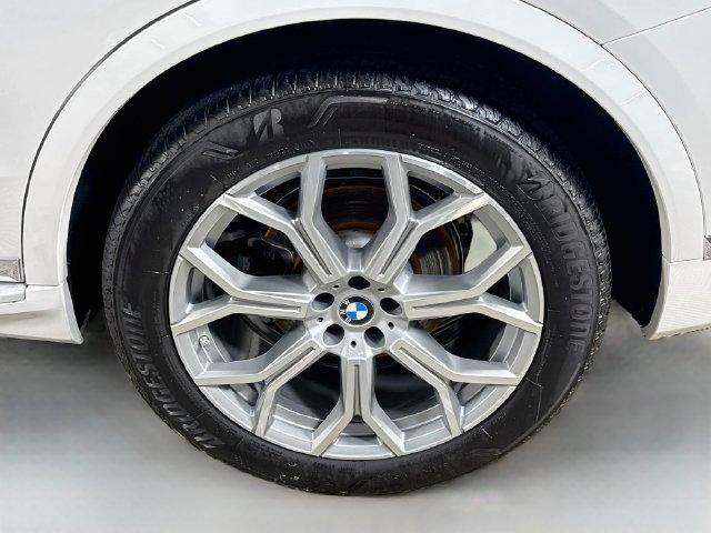 Used 2027 BMW X7 xDrive40i AWD/4WD image 36