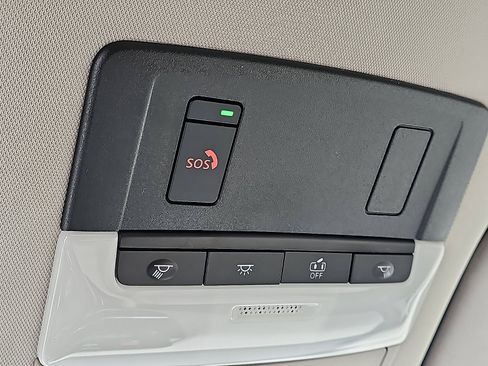 New 2025 Nissan Pathfinder SL image 17