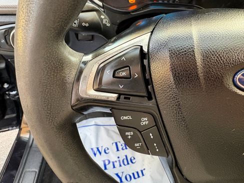 Used 2020 Ford Fusion SE image 39