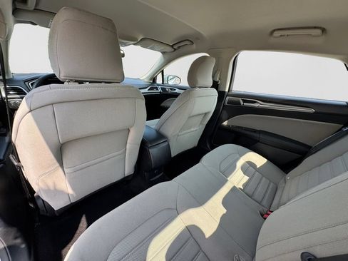 Used 2018 Ford Fusion S FWD image 13