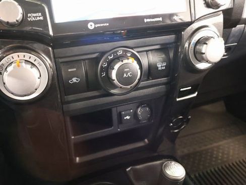 Used 2020 Toyota 4Runner TRD Off-Road Premium w/ Moonroof Package image 25