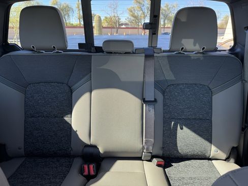 Used 2024 Chevrolet Colorado ZR2 image 17