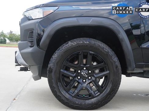 Used 2023 Chevrolet Colorado Trail Boss w/ Technology Package image 5