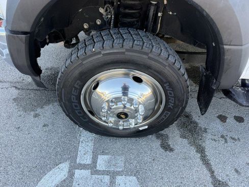 Used 2017 Ford F550 4x4 Crew Cab Super Duty image 17