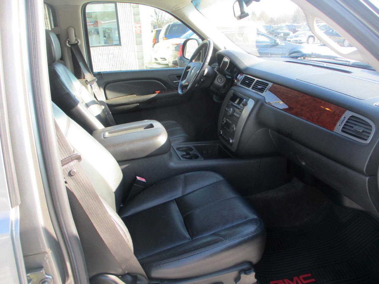 Used 2009 GMC Yukon SLT AWD/4WD image 7