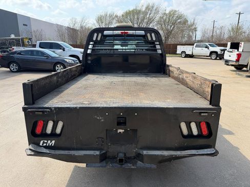 Used 2018 Ford F250 XL w/ Power Equipment Group image 4