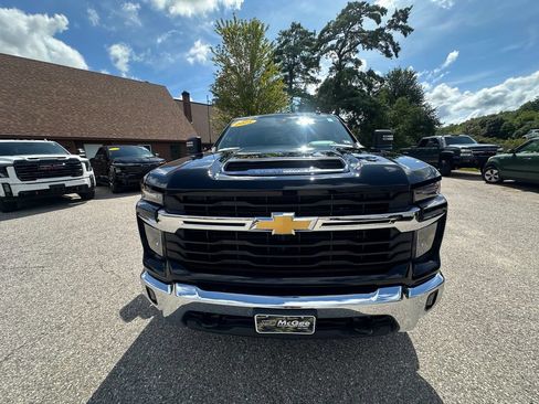Used 2025 Chevrolet Silverado 2500 LT w/ Convenience Package AWD/4WD image 8