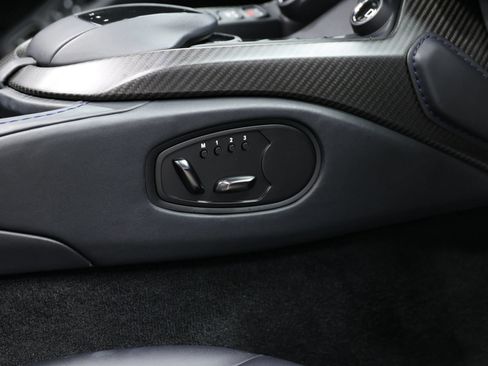 Used 2023 Aston Martin V8 Vantage Roadster RWD image 72