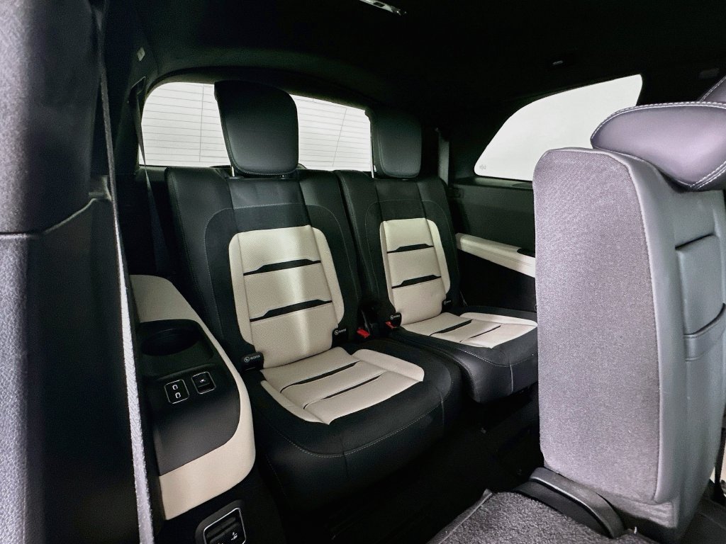 Certified 2024 Mercedes-Benz GLS 63 AMG 4MATIC image 28