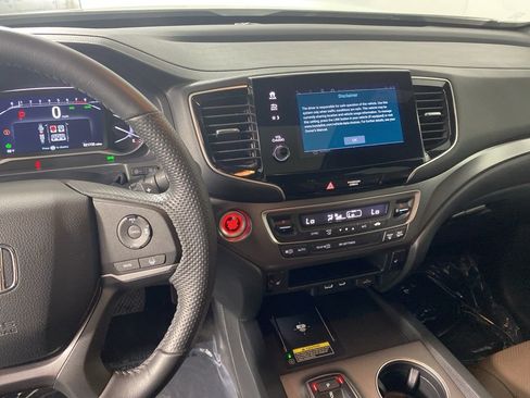 Used 2024 Honda Passport EX-L image 16