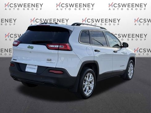 Used 2016 Jeep Cherokee Sport image 5