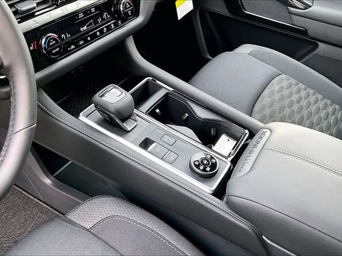 New 2026 Nissan Pathfinder SV image 7