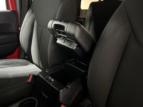 Used 2015 Jeep Wrangler Unlimited Sport w/ Quick Order Package 24S image 28