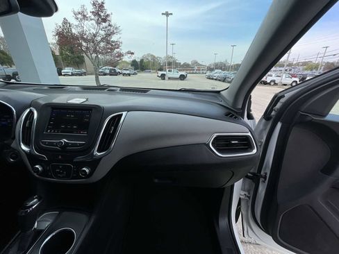 Certified 2020 Chevrolet Equinox LT image 32