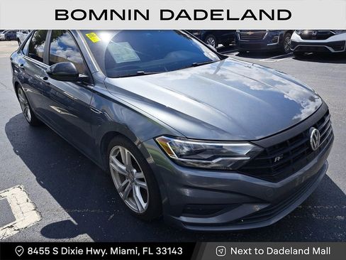 Used 2019 Volkswagen Jetta R-Line image 2