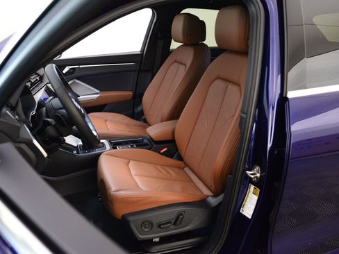 Certified 2025 Audi Q3 2.0T Premium w/ Convenience Package image 4