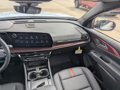 New 2026 Chevrolet Traverse RS w/ LPO, Floor Liner Package image 20