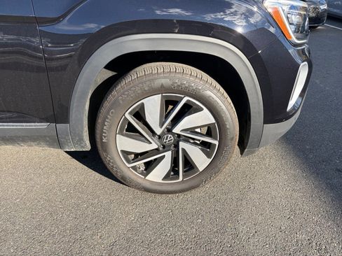 Used 2025 Volkswagen Atlas SEL image 25