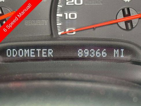 Used 2004 Chevrolet Corvette Convertible w/ Preferred Equipment Group RWD image 21