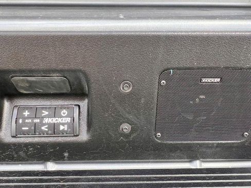 Used 2023 GMC Sierra 1500 AT4X image 7