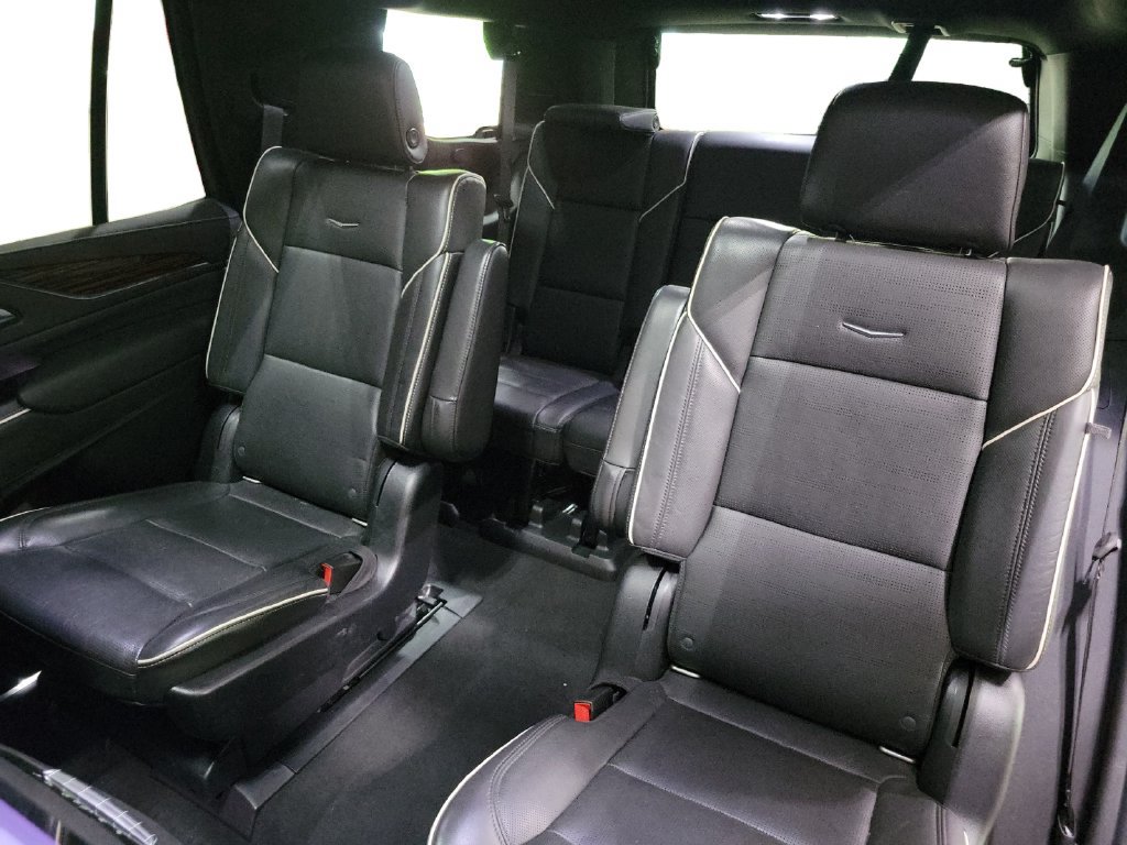 Used 2021 Cadillac Escalade Premium Luxury AWD/4WD image 22