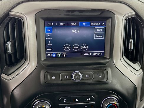 Used 2022 Chevrolet Silverado 2500 Custom w/ Custom Value Package image 17