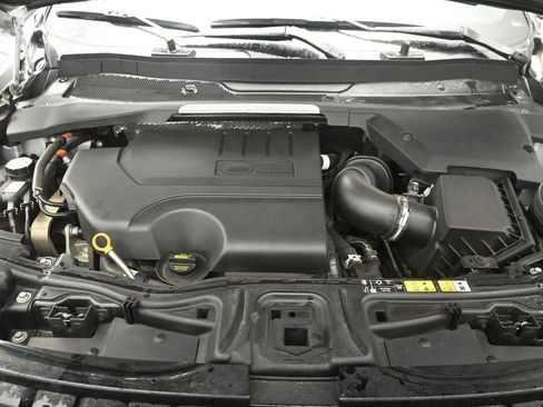 Used 2023 Land Rover Discovery Sport SE AWD/4WD image 29