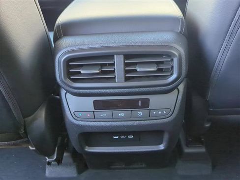 New 2025 Honda Pilot EX-L image 17