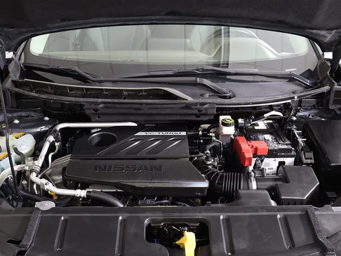 Used 2023 Nissan Rogue SV AWD/4WD image 18