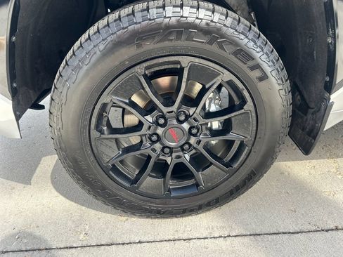 Used 2024 Toyota Tundra Platinum w/ TRD Off-Road Package AWD/4WD image 17