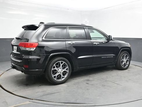 Used 2019 Jeep Grand Cherokee Overland AWD/4WD image 8