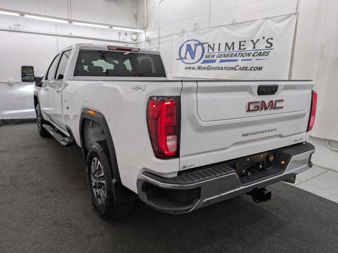 Used 2024 GMC Sierra 3500 SLE w/ SLE Value Package image 17