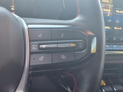 Used 2023 Chevrolet Colorado Z71 w/ Z71 Convenience Package 2 image 17