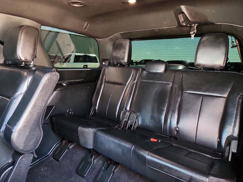 Used 2021 Ford Expedition XLT RWD image 8