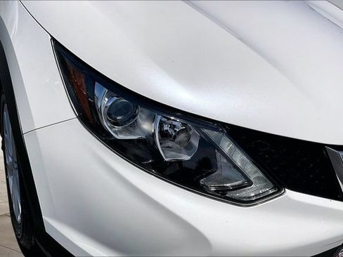 Certified 2019 Nissan Rogue Sport SV w/ Technology Package FWD image 31