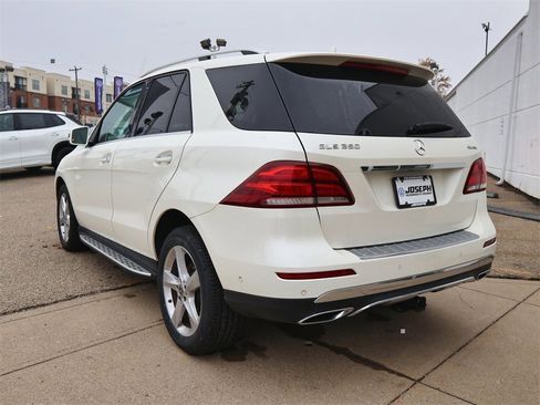Used 2018 Mercedes-Benz GLE 350 4MATIC image 3