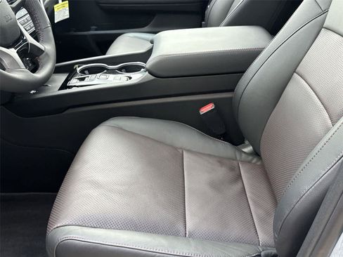 Used 2026 Honda Ridgeline Black Edition image 12