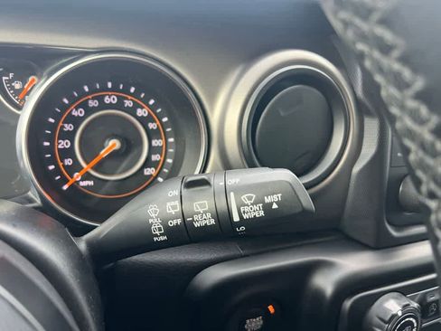 Used 2020 Jeep Wrangler Unlimited Sport S image 33