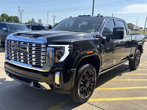 New 2026 GMC Sierra 2500 Denali w/ Denali Reserve Package AWD/4WD image 11