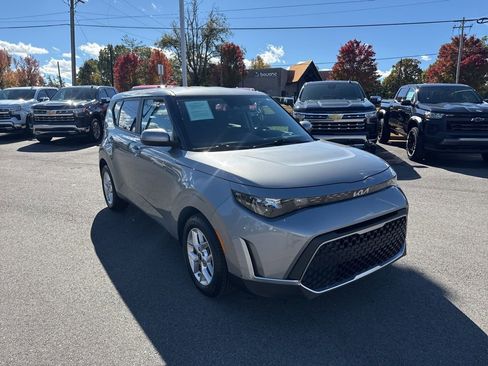 Used 2024 Kia Soul LX w/ Option Group 015 image 7