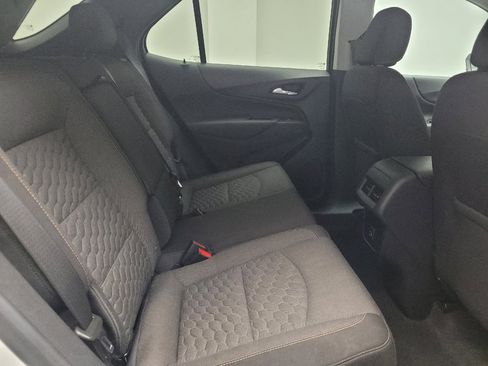 Used 2021 Chevrolet Equinox LT FWD image 19