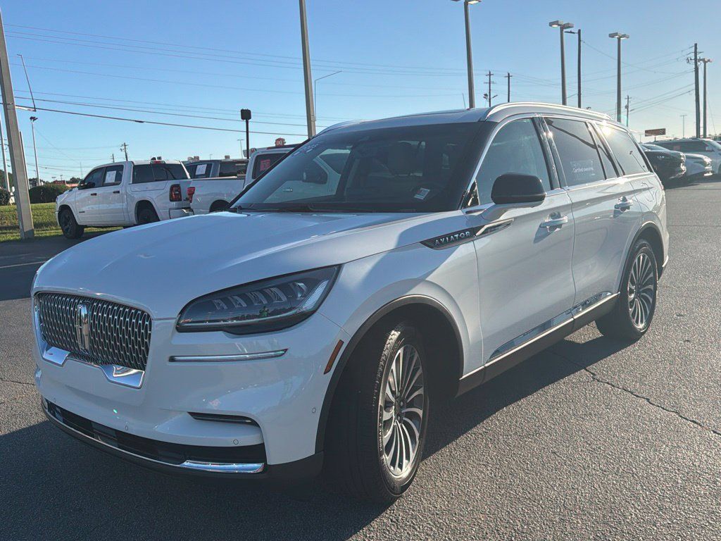 Used 2023 Lincoln Aviator Reserve w/ Equipment Group 201A RWD image 24