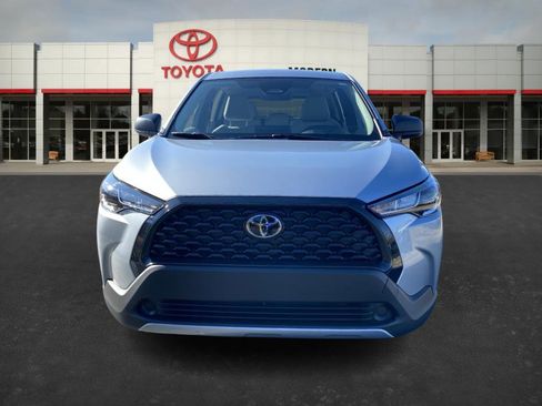 Certified 2025 Toyota Corolla Cross L image 2