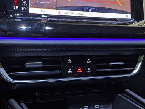 New 2026 Volkswagen Atlas Cross Sport SEL Premium R-Line image 18