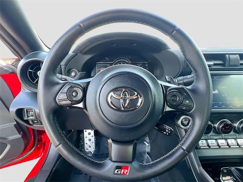 Used 2024 Toyota GR86 Premium image 11