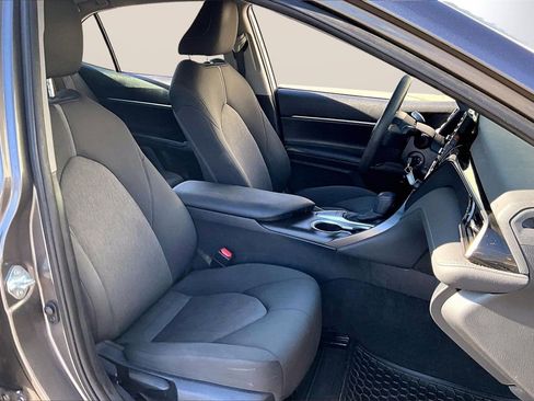 Used 2023 Toyota Camry LE image 21