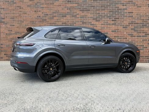 Certified 2023 Porsche Cayenne image 7