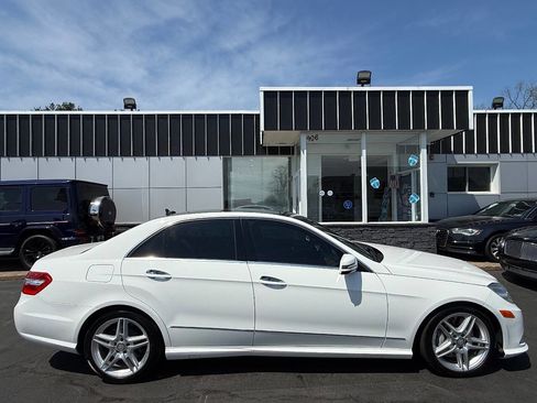 Used 2013 Mercedes-Benz E 550 4MATIC Sedan image 8