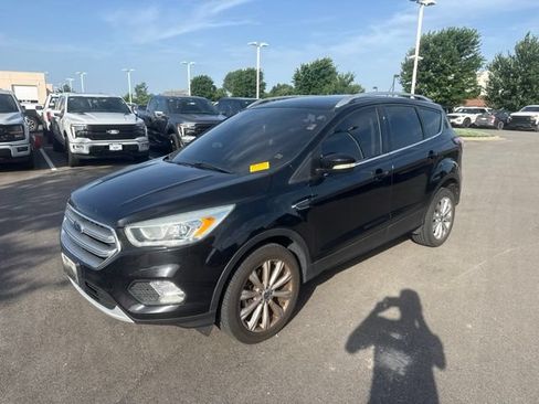 Used 2017 Ford Escape Titanium AWD/4WD image 3